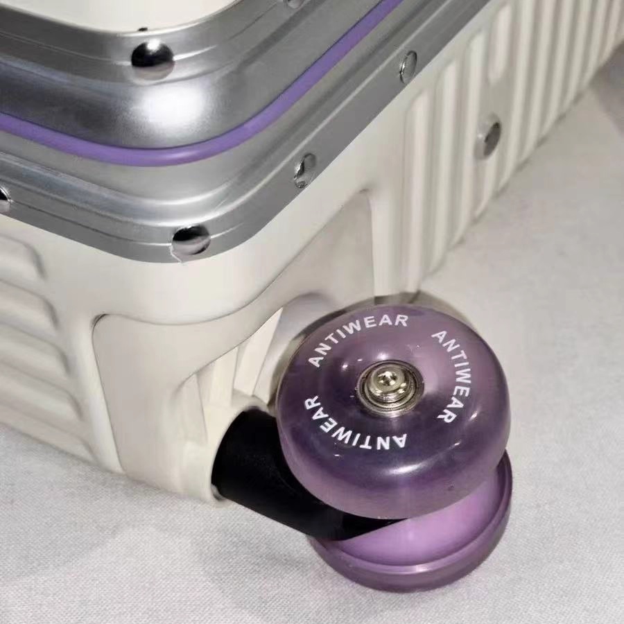 알루미늄 프레임, 다채로운 색상의 소음이 적은 회전 바 - Aluminum Frame Carry On Luggage 리뷰 및 가격
